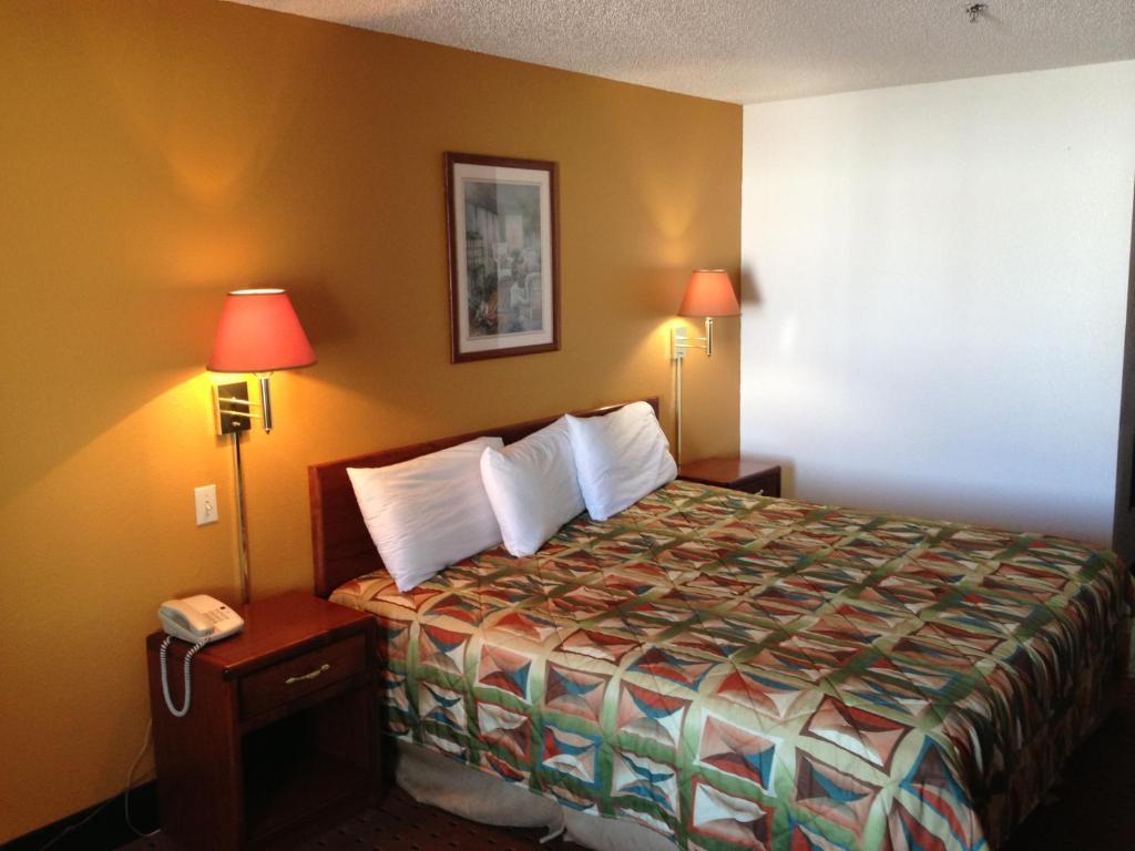 Brentwood Inn & Suites Гоббс Екстер'єр фото