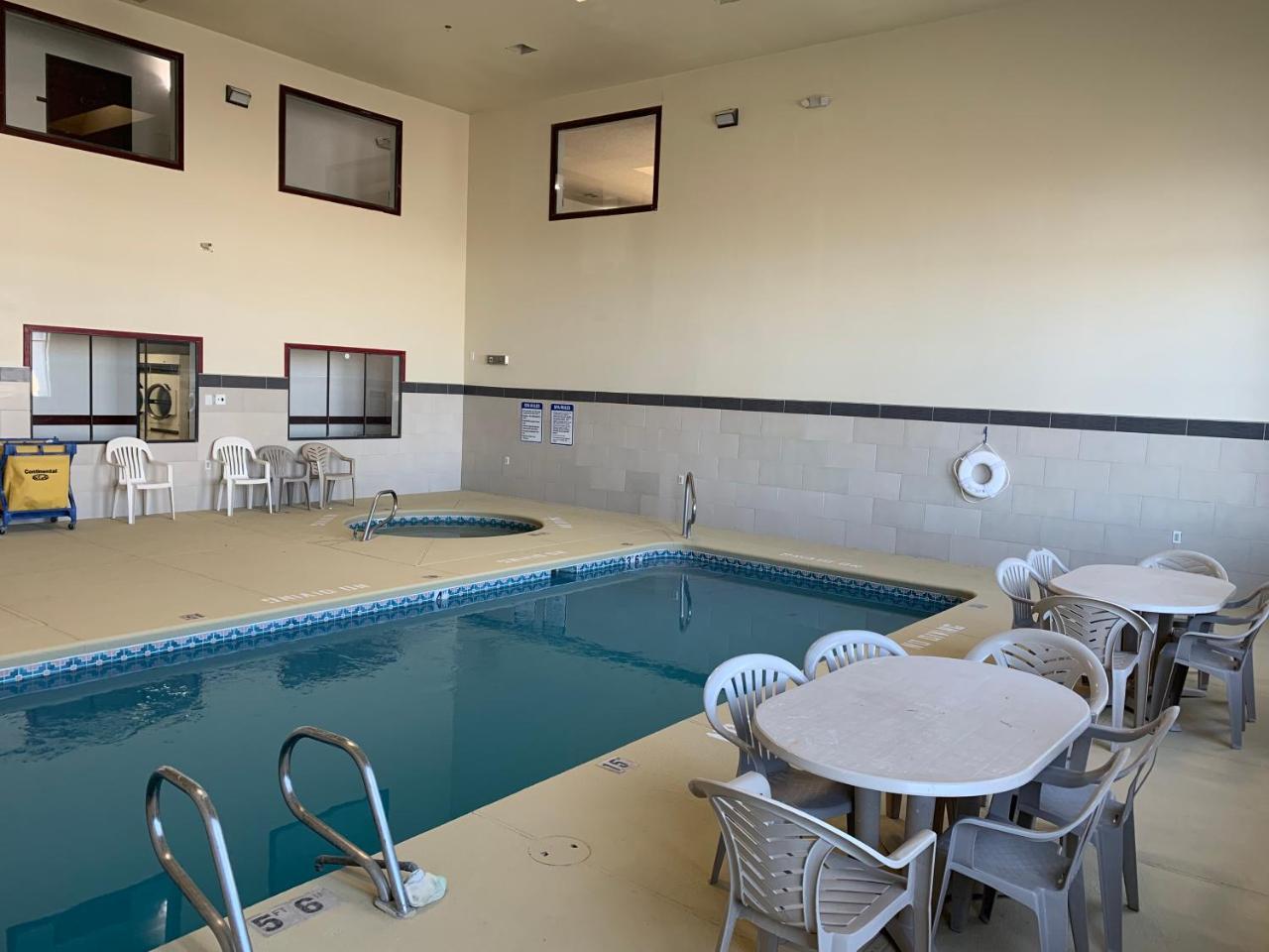 Brentwood Inn & Suites Гоббс Екстер'єр фото